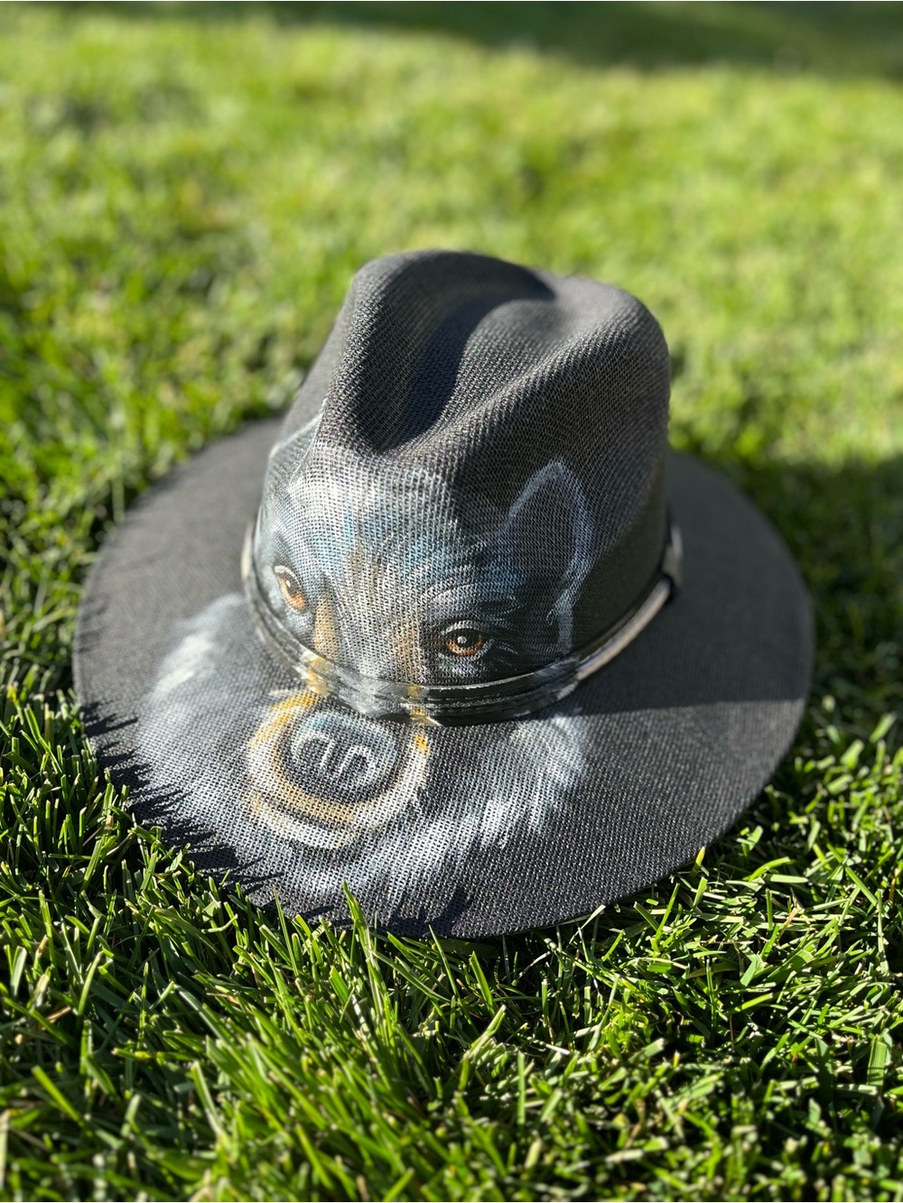 Unisex Black Hand Painted Hat with Hand-Painted Bear Design 🐻